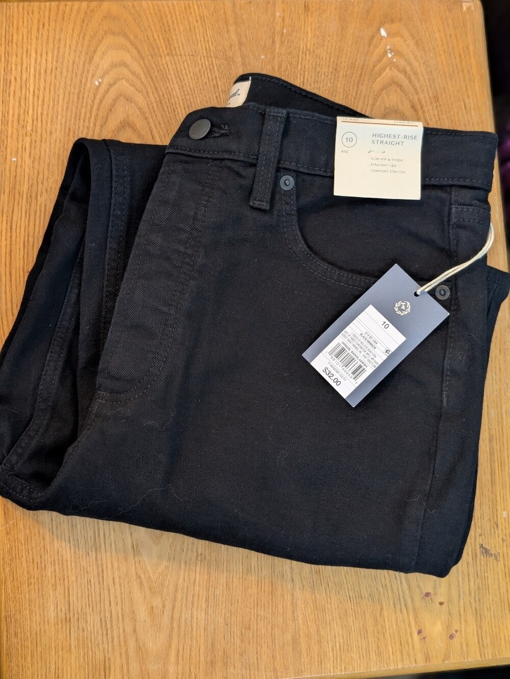 Universal Thread Women's High-Rise Flare Jeans in Black